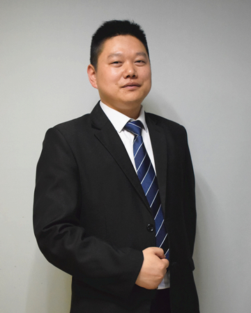 张毅